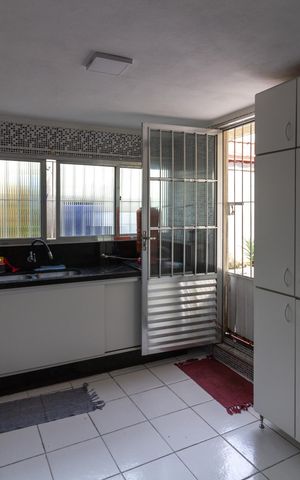 Casa à venda com 240m², 4 quartos e 3 vagasCozinha