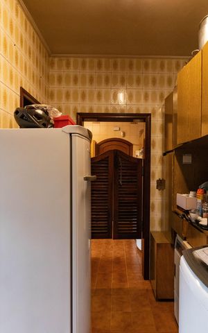 Casa à venda com 384m², 4 quartos e 2 vagas Casa à venda com 384m², 4 quartos e 2 vagasÁrea de Serviço
