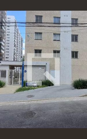 Apartamento à venda com 44m², 2 quartos e 1 vaga Apartamento à venda com 44m², 2 quartos e 1 vagaFachada e portaria