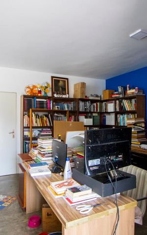 Casa à venda com 450m², 4 quartos e 6 vagas Casa à venda com 450m², 4 quartos e 6 vagasÁrea comum