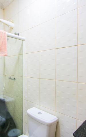 Casa à venda com 450m², 4 quartos e 6 vagas Casa à venda com 450m², 4 quartos e 6 vagasBanheiro de serviço
