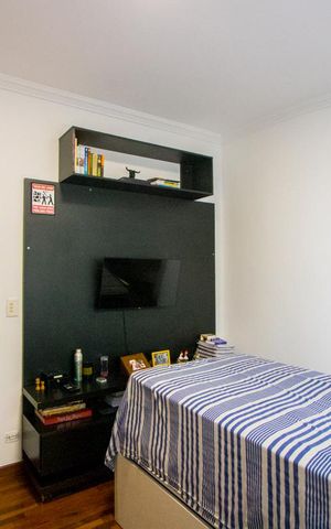 Casa à venda com 450m², 4 quartos e 6 vagas Casa à venda com 450m², 4 quartos e 6 vagasQuarto 2