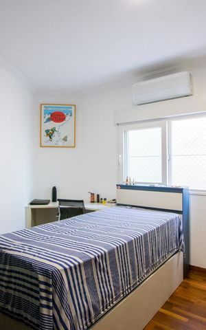 Casa à venda com 450m², 4 quartos e 6 vagas Casa à venda com 450m², 4 quartos e 6 vagasQuarto 2
