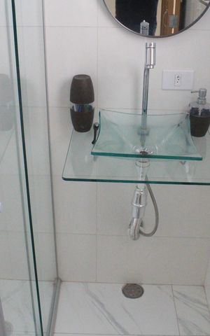 Casa à venda com 200m², 2 quartos e sem vagaBanheiro