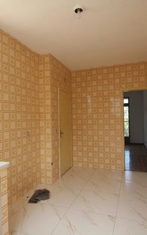Casa para alugar com 110m², 2 quartos e 6 vagasCozinha