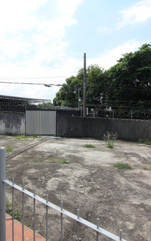 Casa para alugar com 110m², 2 quartos e 6 vagasQuintal