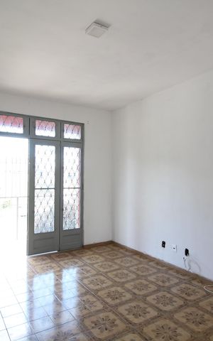 Casa para alugar com 110m², 2 quartos e 6 vagasSala