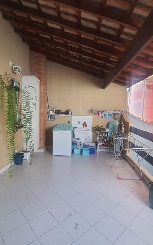Casa à venda com 280m², 3 quartos e 2 vagas