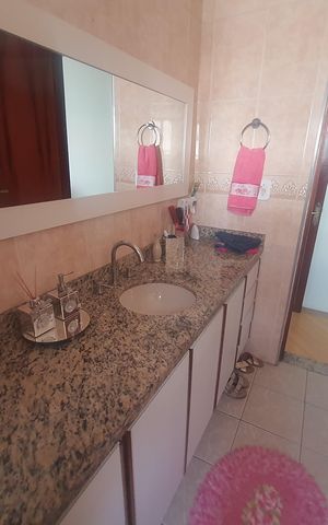 Casa à venda com 280m², 3 quartos e 2 vagas