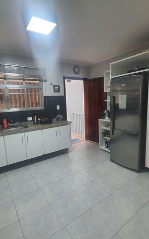 Casa à venda com 280m², 3 quartos e 2 vagas
