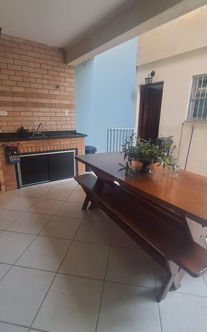 Casa à venda com 280m², 3 quartos e 2 vagas