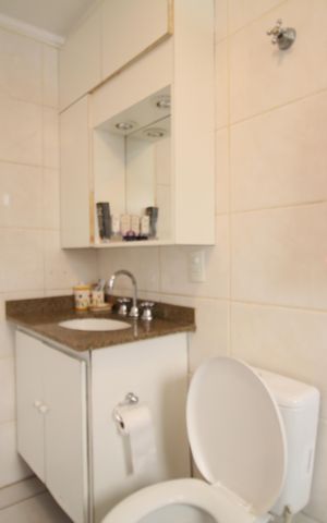 Apartamento à venda com 100m², 2 quartos e 2 vagasBanheiro 