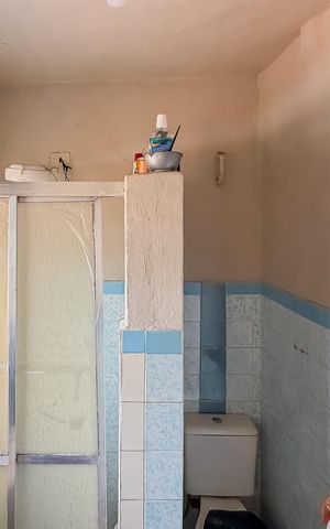 Casa à venda com 150m², 2 quartos e sem vaga Casa à venda com 150m², 2 quartos e sem vagaPiso Inferior - Banheiro