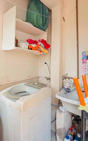 Casa à venda com 150m², 2 quartos e sem vaga Casa à venda com 150m², 2 quartos e sem vagaPiso Inferior - Área de Serviço