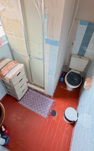 Casa à venda com 150m², 2 quartos e sem vaga Casa à venda com 150m², 2 quartos e sem vagaPiso Inferior - Banheiro