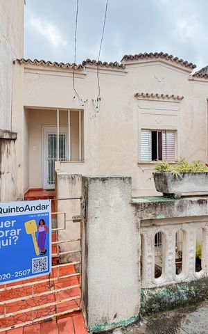 Casa à venda com 150m², 2 quartos e sem vaga Casa à venda com 150m², 2 quartos e sem vagaFachada