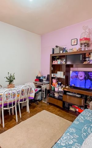 Casa à venda com 150m², 2 quartos e sem vaga Casa à venda com 150m², 2 quartos e sem vagaPiso Inferior - Sala
