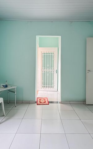 Casa à venda com 150m², 2 quartos e sem vaga Casa à venda com 150m², 2 quartos e sem vagaSala - Piso Superior