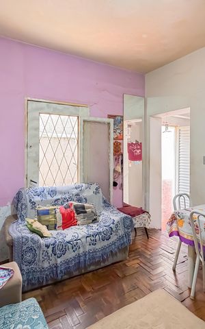 Casa à venda com 150m², 2 quartos e sem vaga Casa à venda com 150m², 2 quartos e sem vagaPiso Inferior - Sala