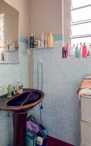 Casa à venda com 150m², 2 quartos e sem vaga Casa à venda com 150m², 2 quartos e sem vagaPiso Inferior - Banheiro