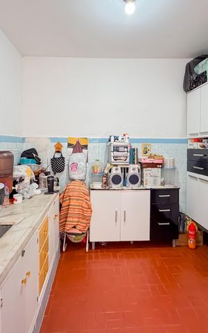Casa à venda com 150m², 2 quartos e sem vaga Casa à venda com 150m², 2 quartos e sem vagaPiso Inferior - Cozinha