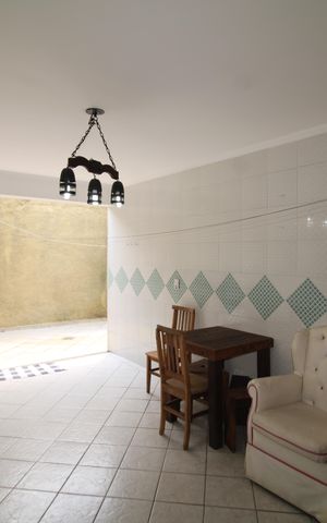 Casa à venda com 216m², 3 quartos e 5 vagasÁrea de Serviço