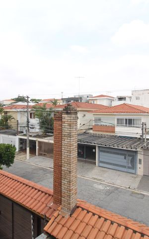 Casa à venda com 216m², 3 quartos e 5 vagasQuarto 3 - Varanda