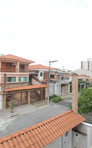 Casa à venda com 216m², 3 quartos e 5 vagasQuarto 3 - Varanda