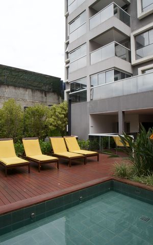 Studio à venda com 30m², 1 quarto e 1 vaga Studio à venda com 30m², 1 quarto e 1 vagaÁrea comum - Piscina