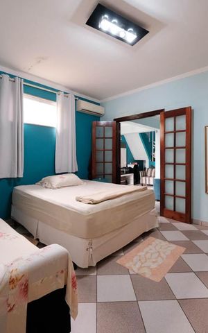 Casa à venda com 192m², 4 quartos e 2 vagasSuíte 2