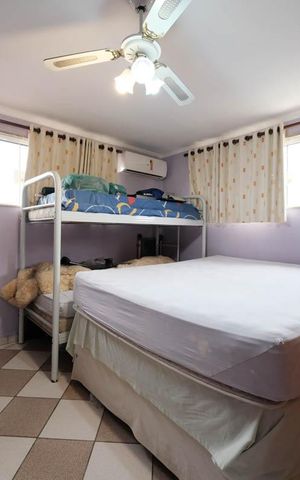Casa à venda com 192m², 4 quartos e 2 vagasSuíte 3
