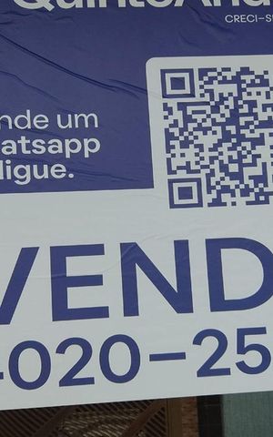 Casa à venda com 192m², 4 quartos e 2 vagas Casa à venda com 192m², 4 quartos e 2 vagasFachada