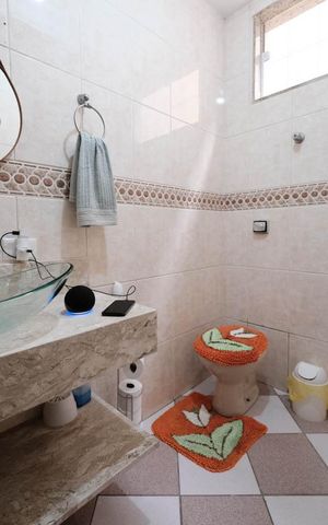 Casa à venda com 192m², 4 quartos e 2 vagasLavabo