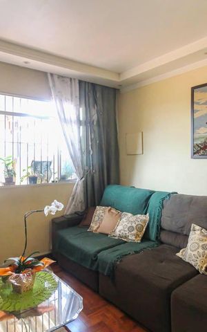 Casa à venda com 135m², 3 quartos e 2 vagas Casa à venda com 135m², 3 quartos e 2 vagasSala