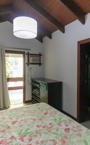 Casa de condomínio à venda com 838m², 4 quartos e 5 vagas