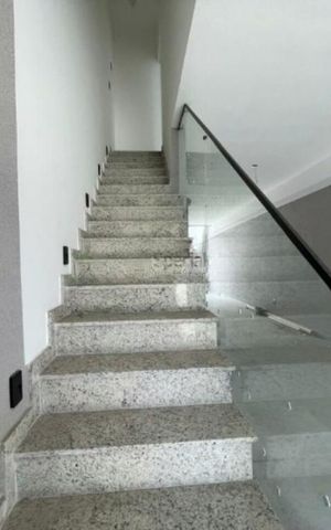 Casa à venda com 185m², 3 quartos e 3 vagas