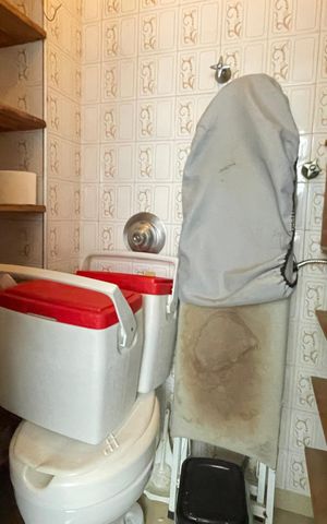 Apartamento à venda com 72m², 2 quartos e sem vaga Apartamento à venda com 72m², 2 quartos e sem vagaDespensa