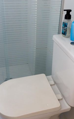 Apartamento à venda com 74m², 3 quartos e 1 vaga Apartamento à venda com 74m², 3 quartos e 1 vagaBanheiro da Suíte 3