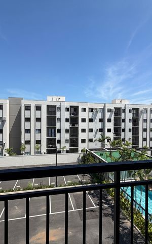 Apartamento à venda com 46m², 2 quartos e 1 vaga Apartamento à venda com 46m², 2 quartos e 1 vagaSala - Varanda