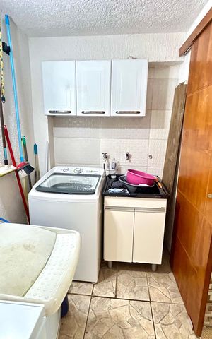 Casa à venda com 150m², 3 quartos e 2 vagas Casa à venda com 150m², 3 quartos e 2 vagasÁrea de Serviço