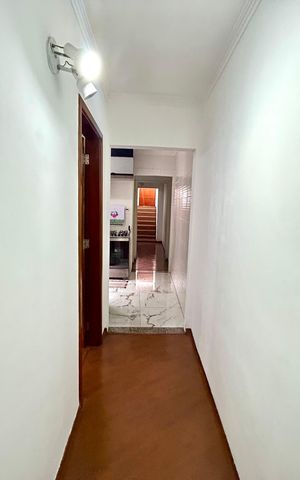 Casa à venda com 150m², 3 quartos e 2 vagas Casa à venda com 150m², 3 quartos e 2 vagasCorredor
