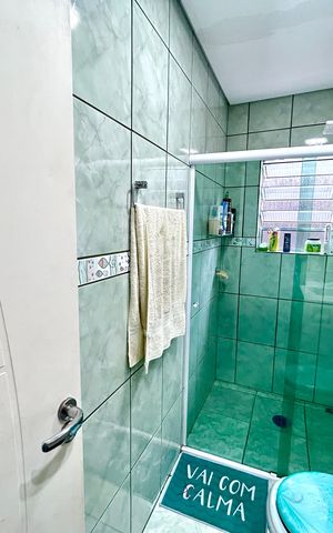 Casa à venda com 150m², 3 quartos e 2 vagas Casa à venda com 150m², 3 quartos e 2 vagasBanheiro 1