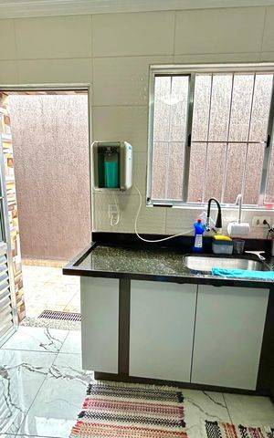 Casa à venda com 150m², 3 quartos e 2 vagas Casa à venda com 150m², 3 quartos e 2 vagasCozinha
