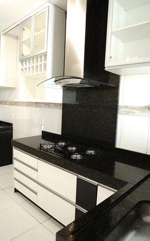 Casa à venda com 180m², 3 quartos e 4 vagas
