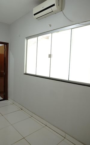 Casa à venda com 180m², 3 quartos e 4 vagas