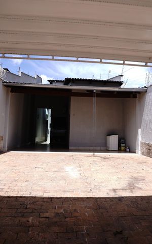 Casa à venda com 180m², 3 quartos e 4 vagas