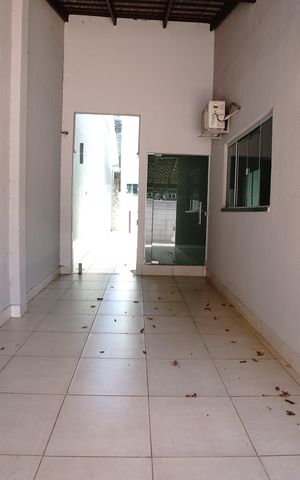 Casa à venda com 180m², 3 quartos e 4 vagas