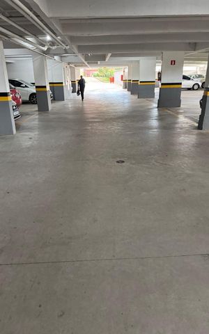 Apartamento à venda com 80m², 3 quartos e 2 vagas Apartamento à venda com 80m², 3 quartos e 2 vagasGaragem