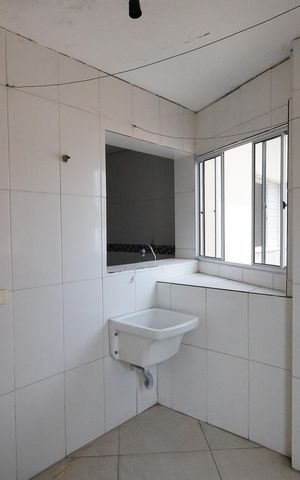 Casa à venda com 180m², 7 quartos e 2 vagas Casa à venda com 180m², 7 quartos e 2 vagasÁrea de Serviço casa 1