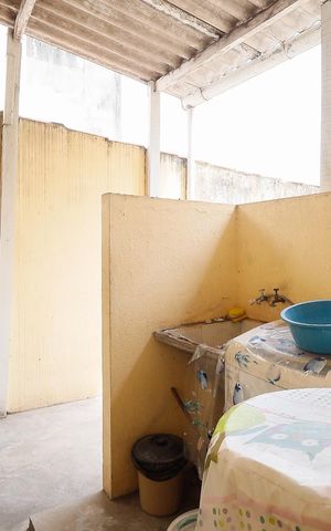 Casa à venda com 180m², 7 quartos e 2 vagas Casa à venda com 180m², 7 quartos e 2 vagasÁrea de Serviço Casa 2